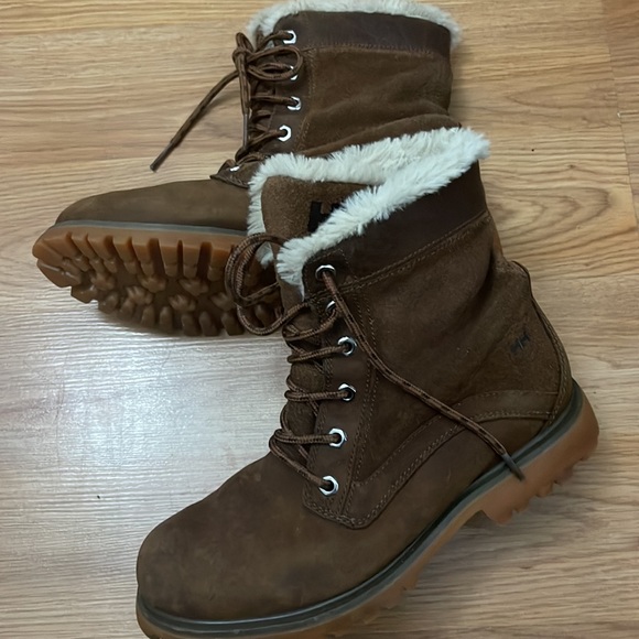 Helly Hansen Ladies Winter Boots - Picture 4 of 6